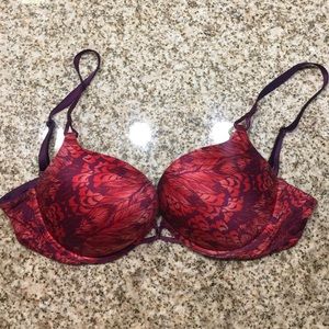 Victoria’s Secret add 2 cup miraculous bra 36C